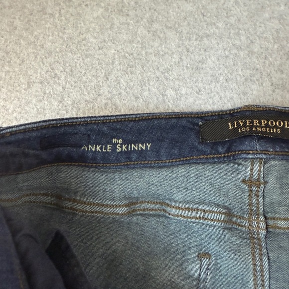 Liverpool Ankle Skinny Jeans Dark Wash Blue Denim Stretch Womens Size 6 / 28 - Picture 9 of 12